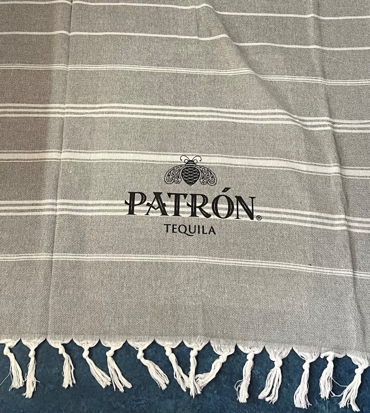 PATRÓN Tequila: Druck auf Textil